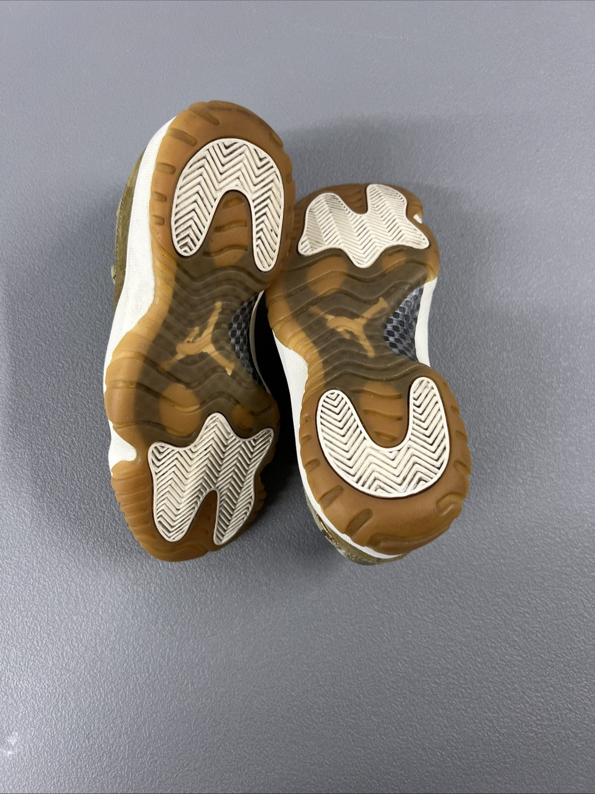 Size 8.5-Jordan 11 Retro ‘Olive Lux’ Women’s