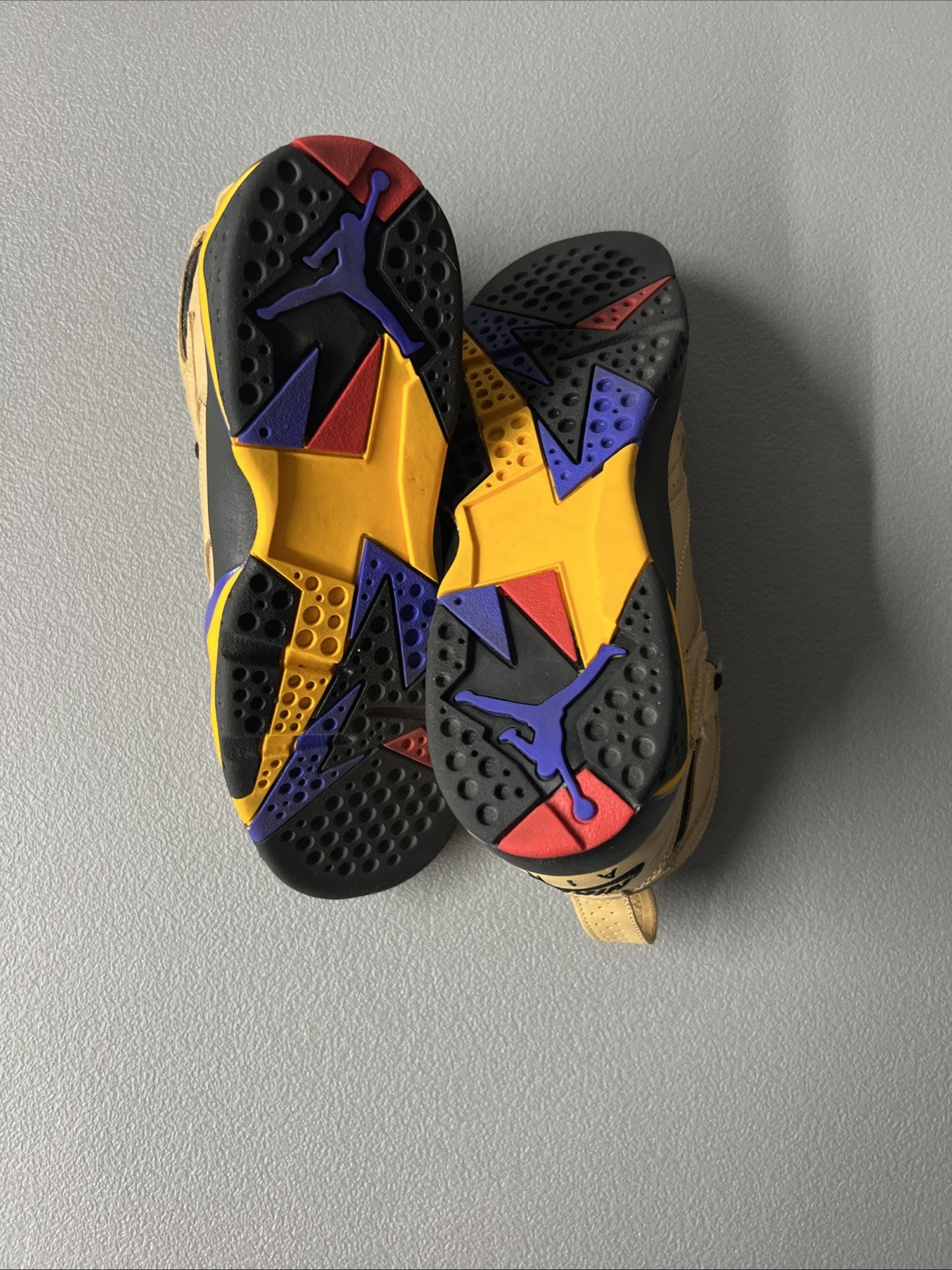 Size 5.5 Y or 7 Wmns- Jordan 7 Retro SE Mid Afrobeats GS