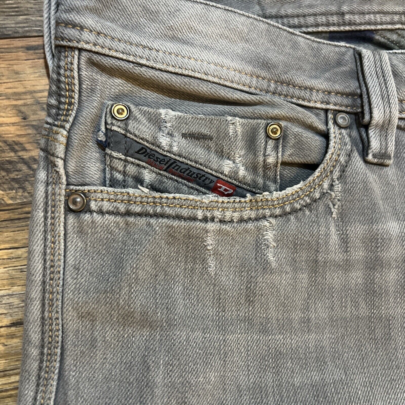 Diesel Thanaz Wash 008S2 31/32 Jeans