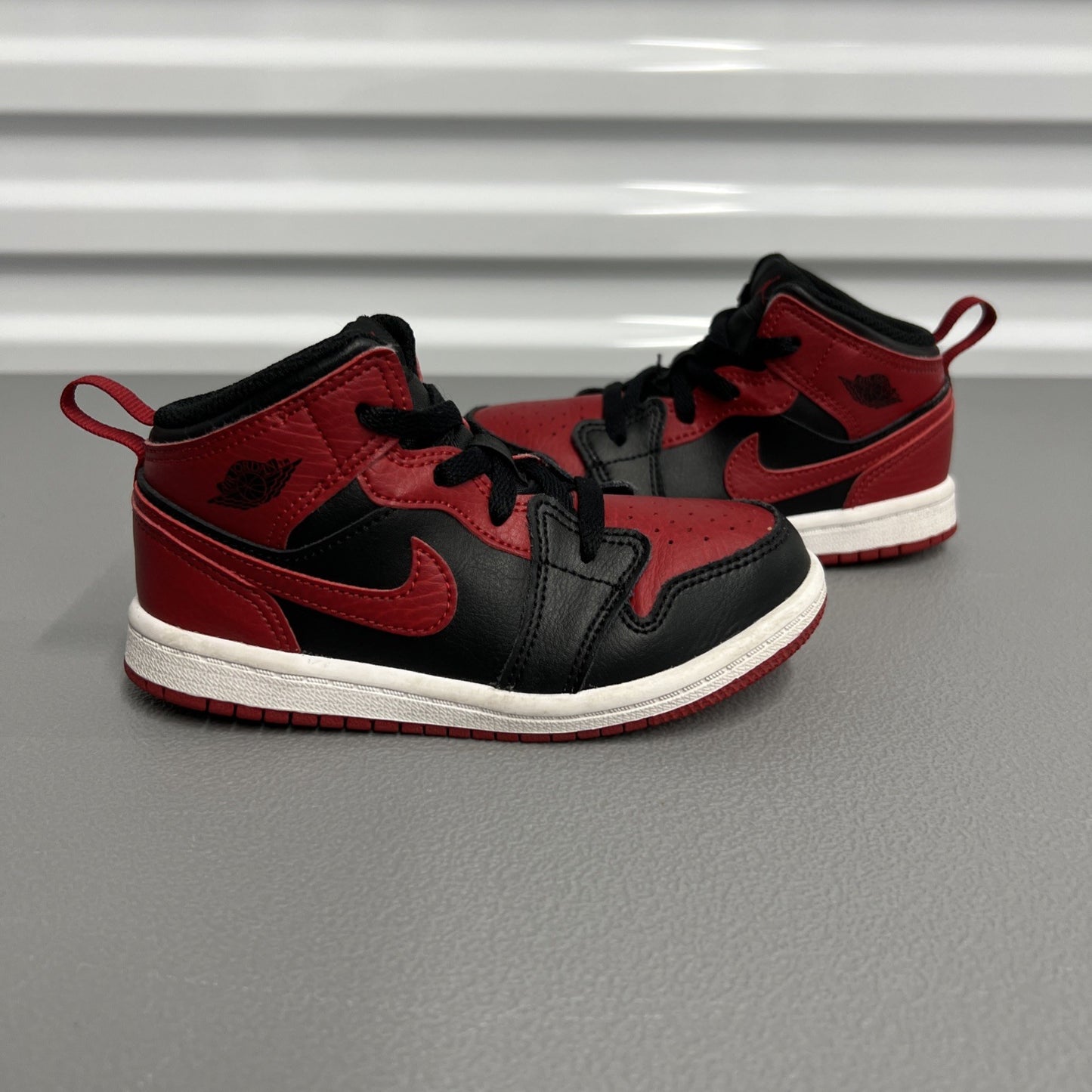 Size 9C- Air Jordan 1 Mid ‘Banned’ 2020 (Toddler)
