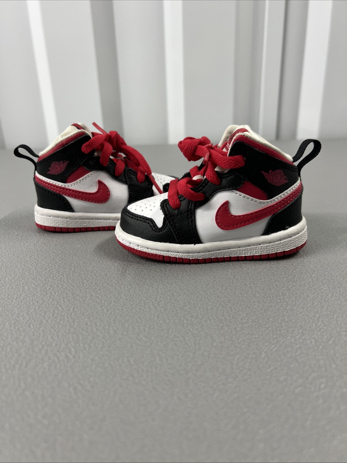 Size 4C-Air Jordan (TD) Air Jordan 1 Mid 'White Very Berry' 640735-016