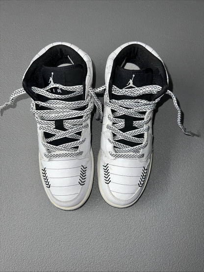 Size 5.5Y or 7 Wmns- Air Jordan 1 GS 'Black Silver’ 327048 102