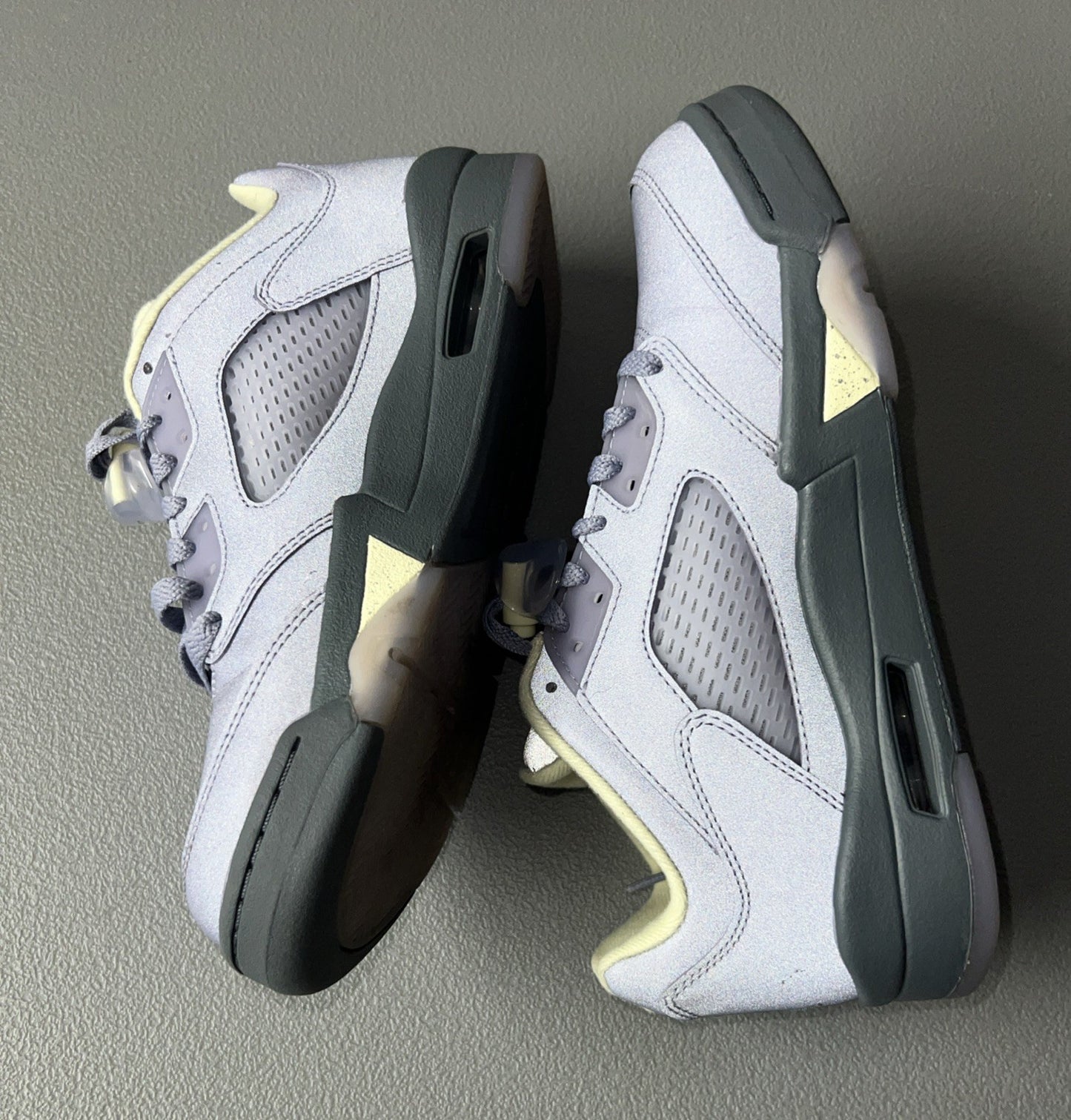 Size 9 Wmns or 7.5 Men’s - Air Jordan 5 Retro Low Indigo Haze