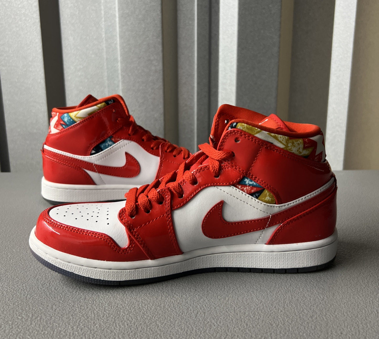 Size 8 Men’s or 9.5 Wmns- Air Jordan 1 SE Mid Barcelona Sweater