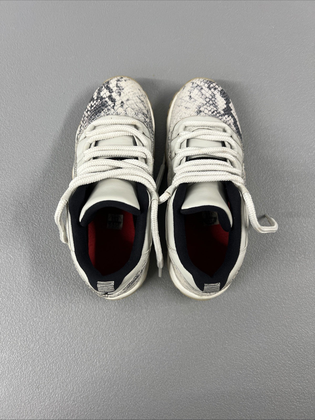 5.5 Y or 7 Wmns - Jordan 11 Retro Low Snake Light Bone (GS)