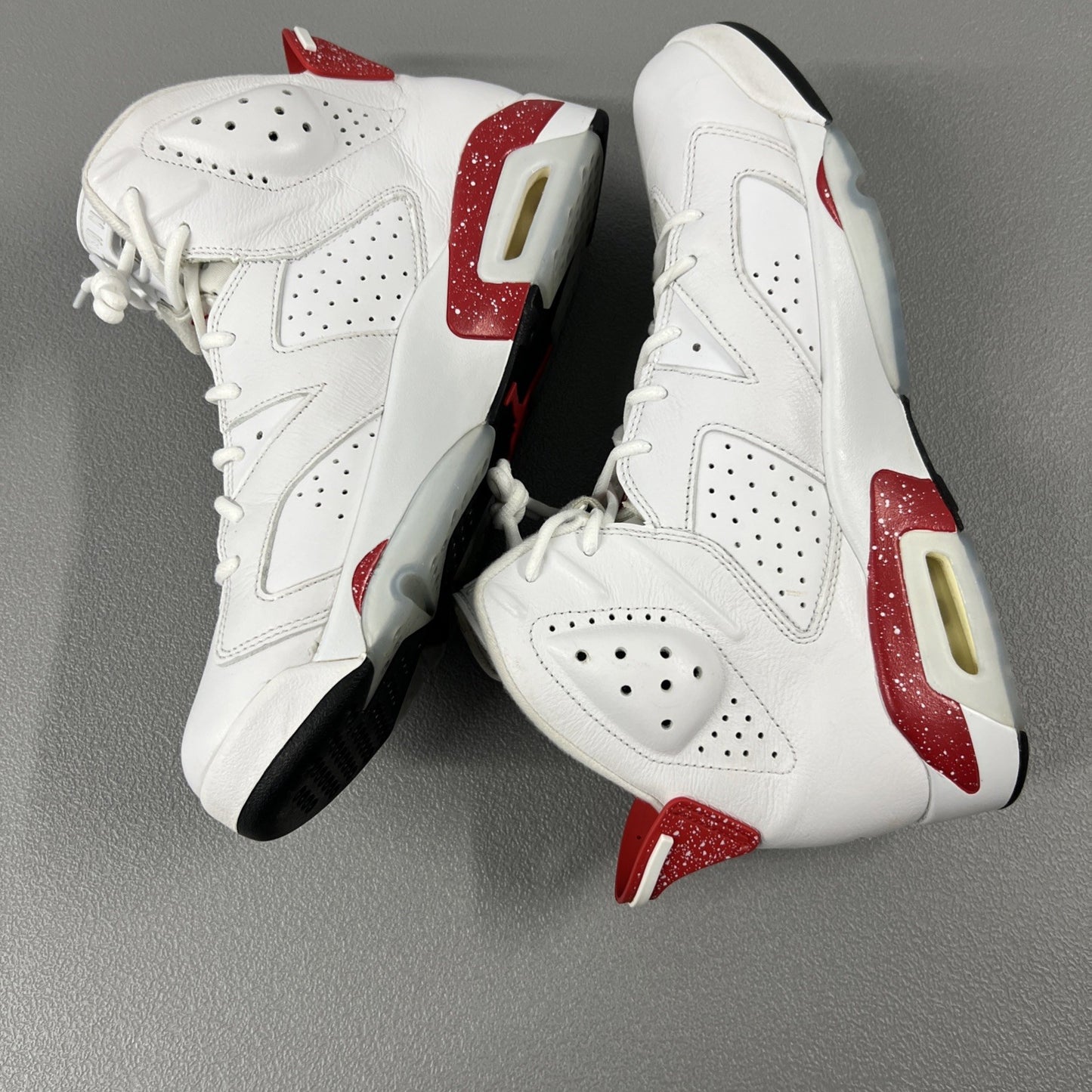 Size 11 - Air Jordan 6 Men’s ‘Red Oreo’