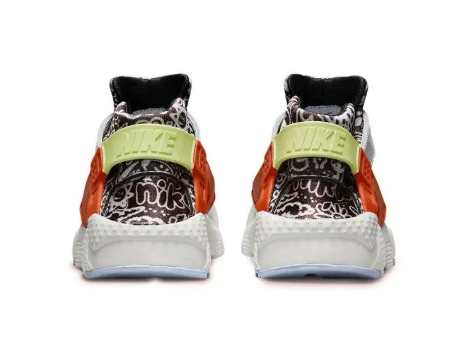 Size 5.5Y or 7 Wmns - Nike Air Huarache Run SE 'Doodle'