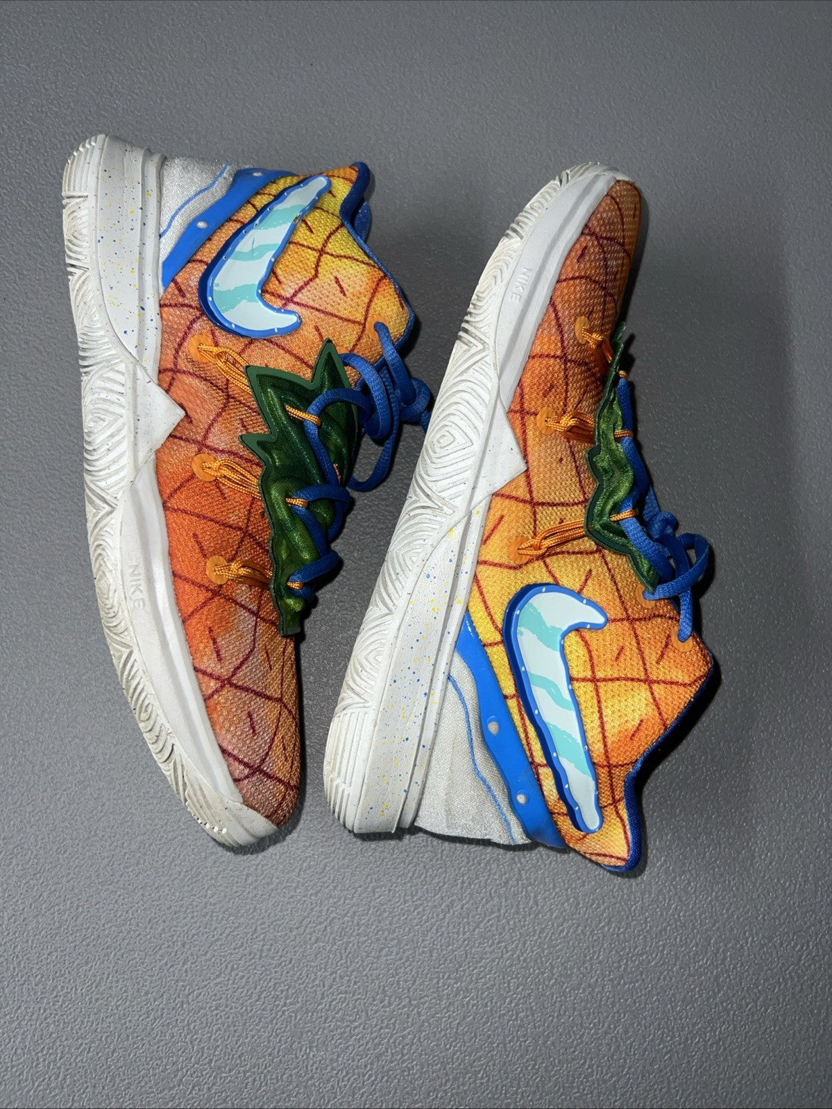 Size 7Y or 8.5 Wmns - Nike Kyrie 5 Spongebob Pineapple House GS