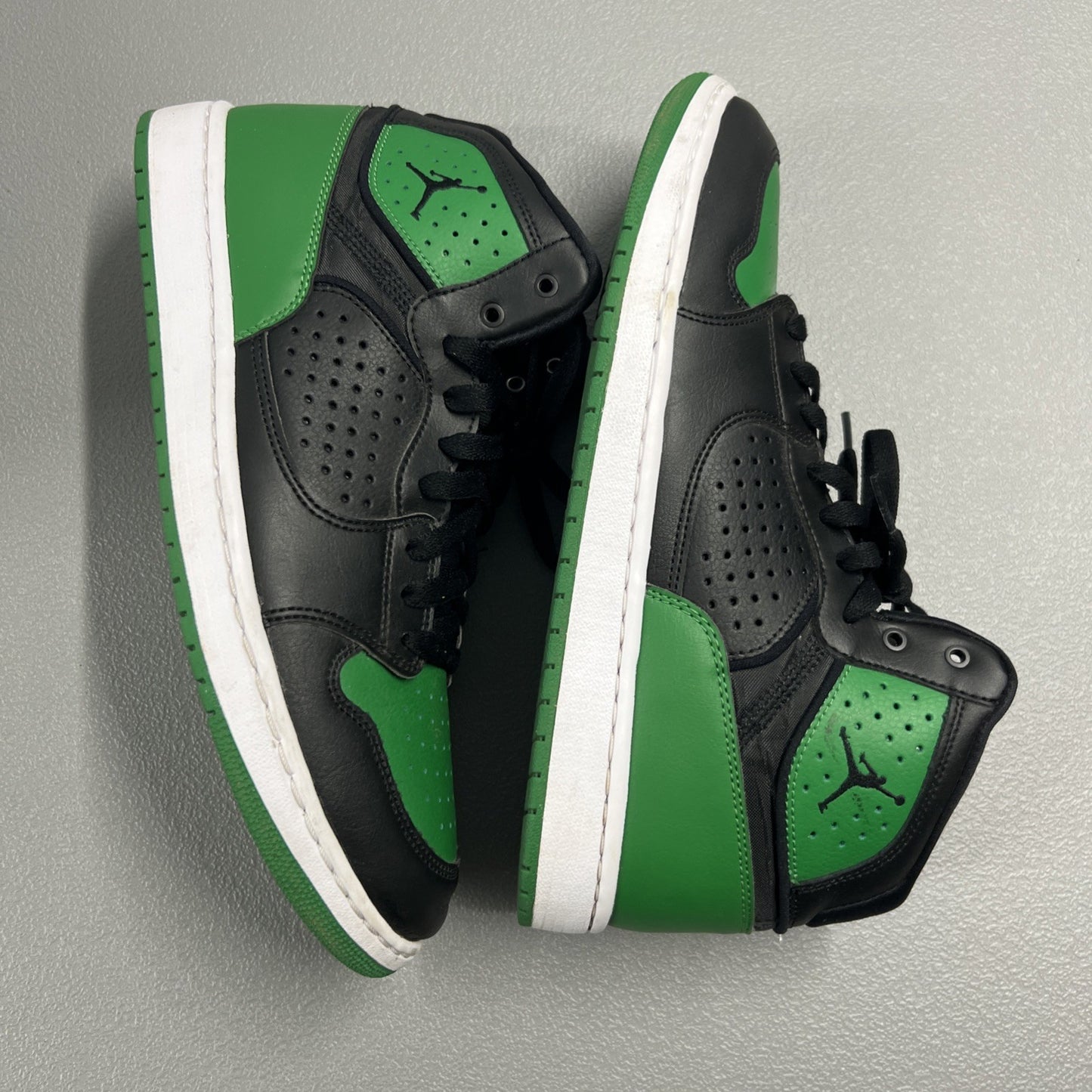 Size 10.5 - Jordan Access Black Aloe Verde