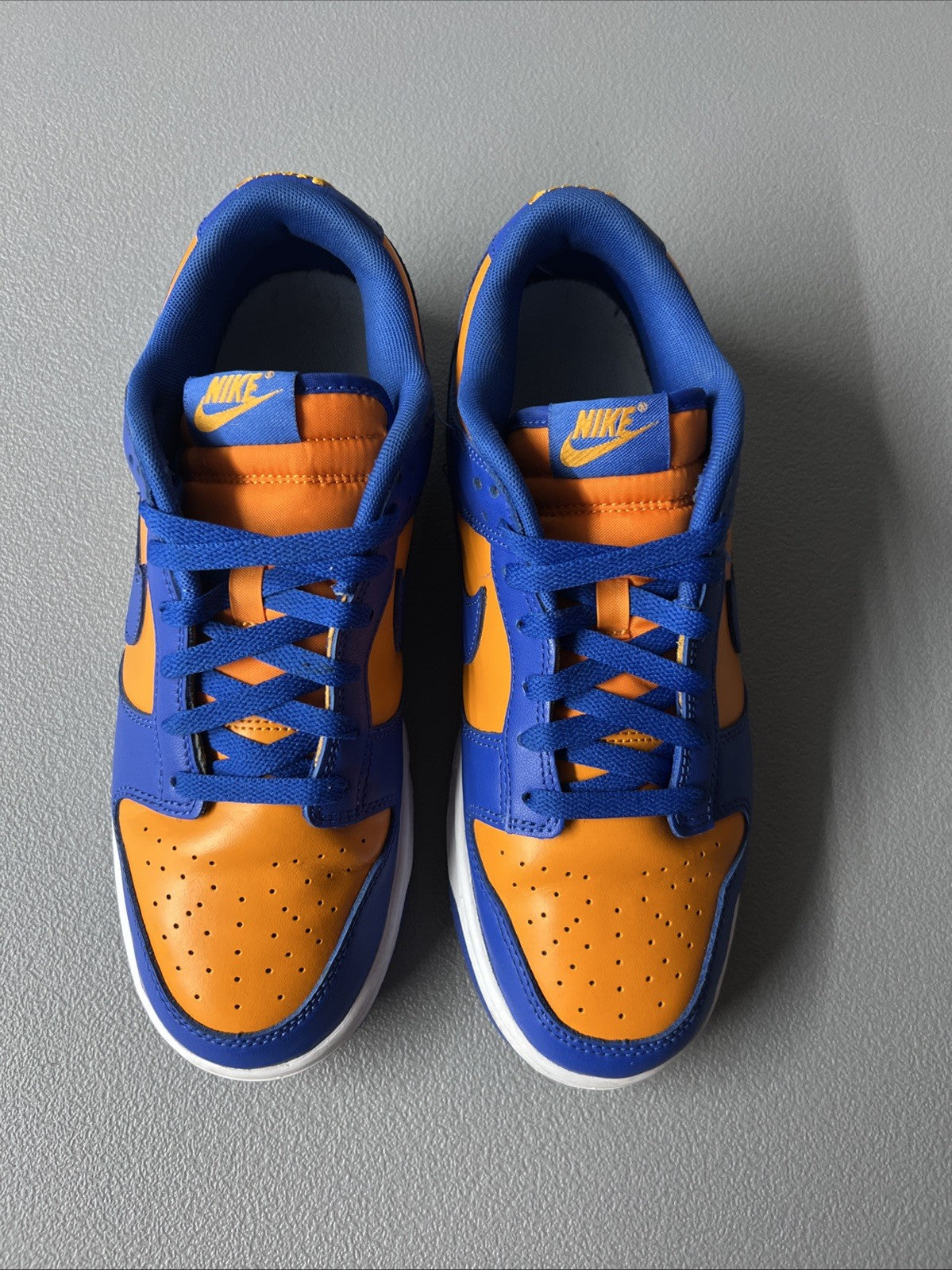 Size 10 - Nike Dunk Low Knicks