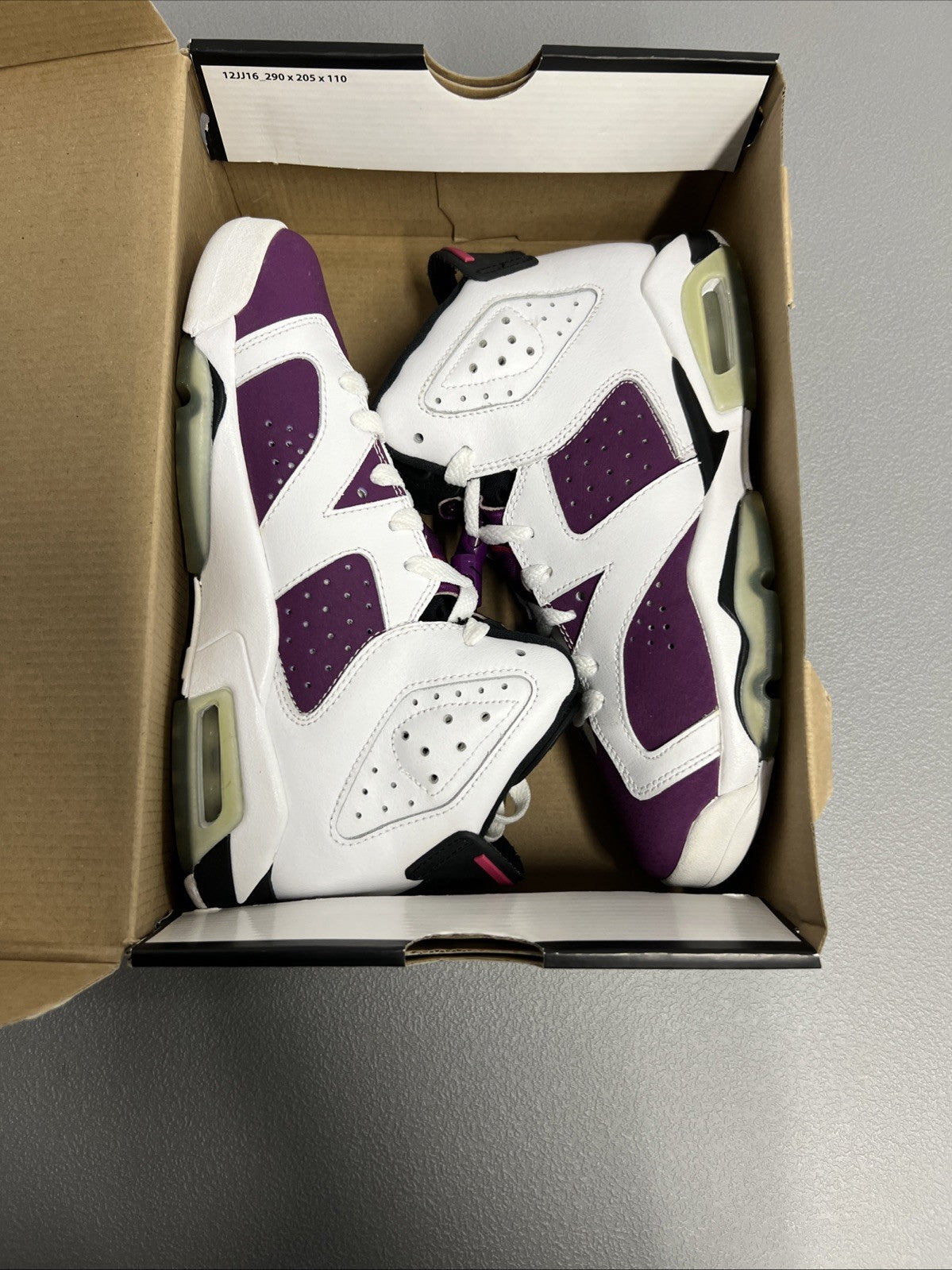 Size 5Y or 6.5 Wmns- Air Jordan 6 Retro 'Vivid Pink'  543390-127 (GS)