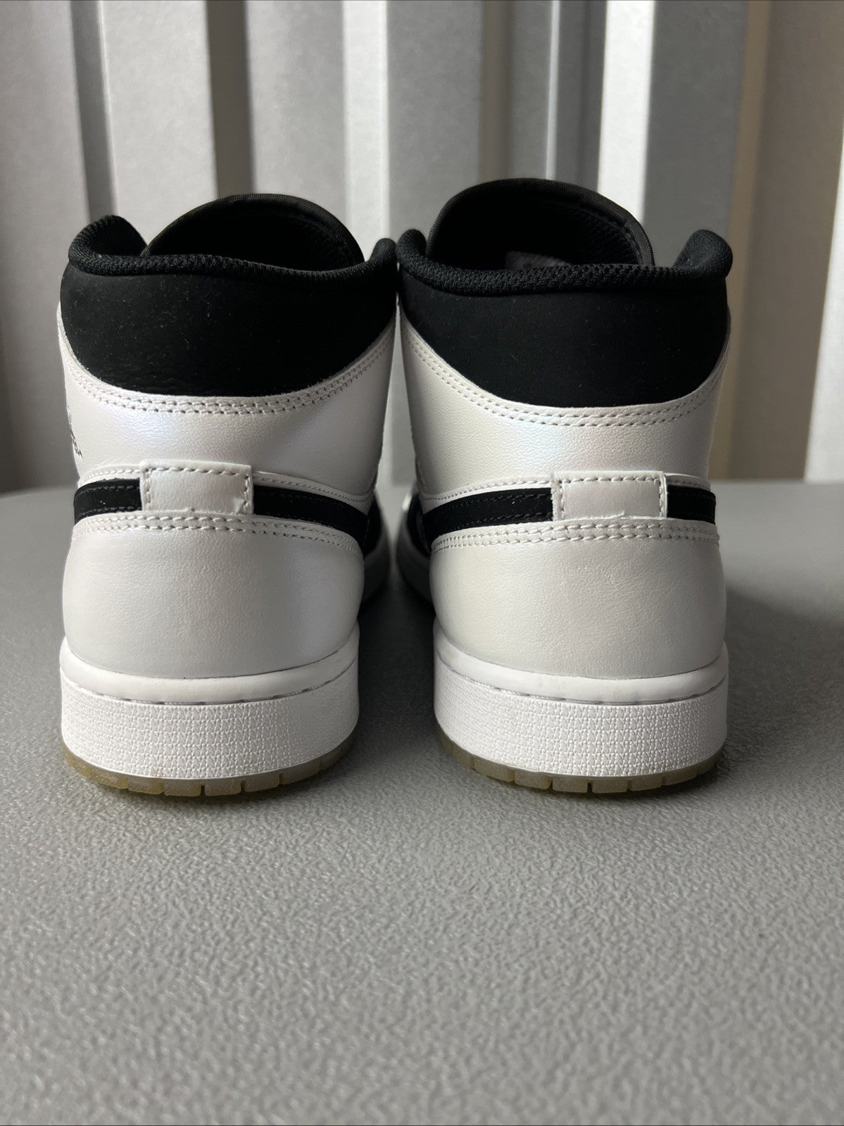 Size 9.5 Men’s or 11 Wmns- Jordan 1 Mid SE Diamond