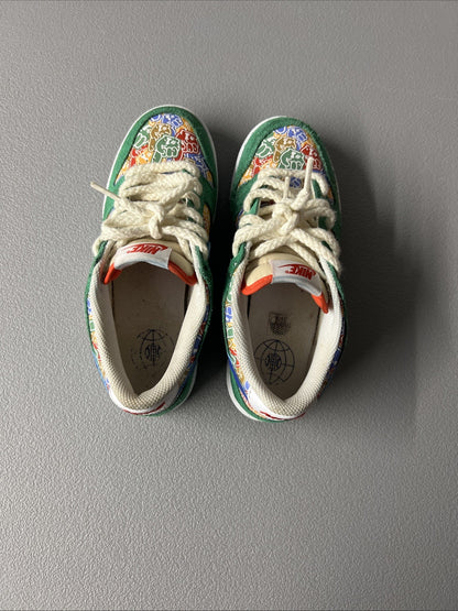 Size 4.5Y - Nike Dunk Low Foam Finger (GS)