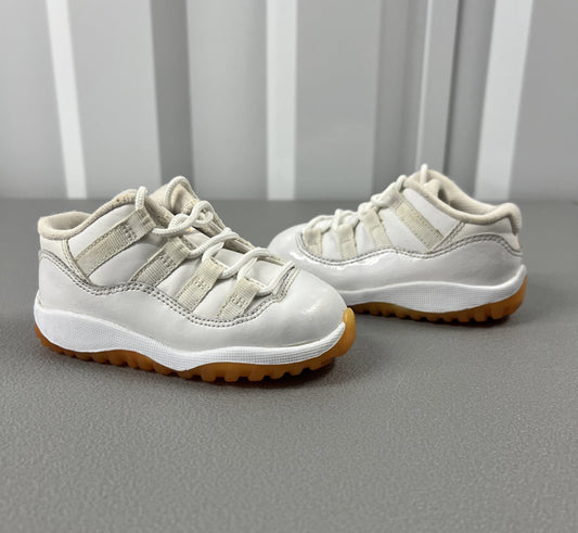Size 7C - Air Jordan 11 Retro Low (Toddler) Citrus'