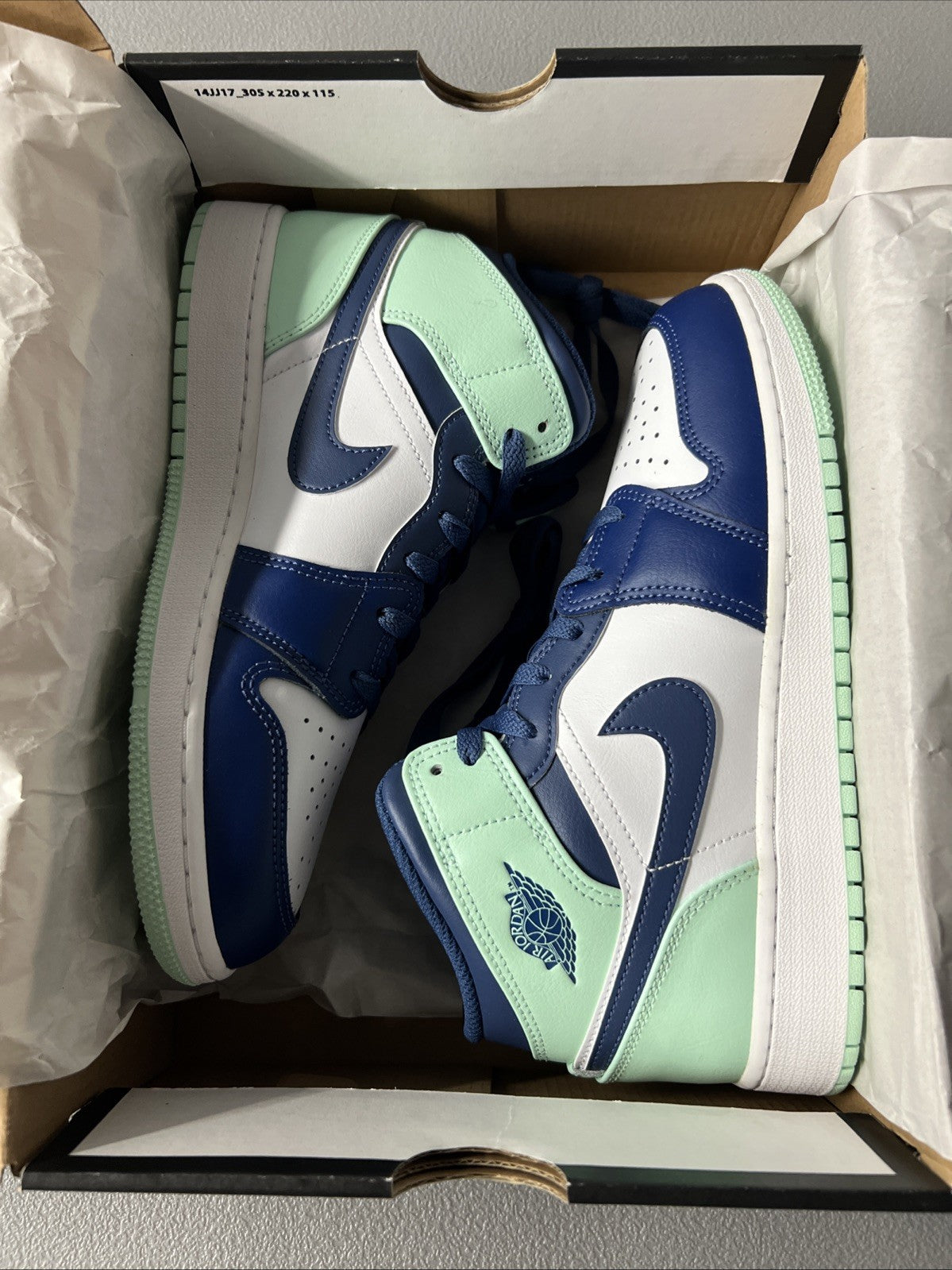Size 6.5Y or 8 Wmns - Air Jordan 1 Mid Blue Mint (GS) 554725 413