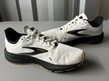 Size 7 -Brooks Launch 9 Running Shoes Women’s White Black Athletic Sneaker