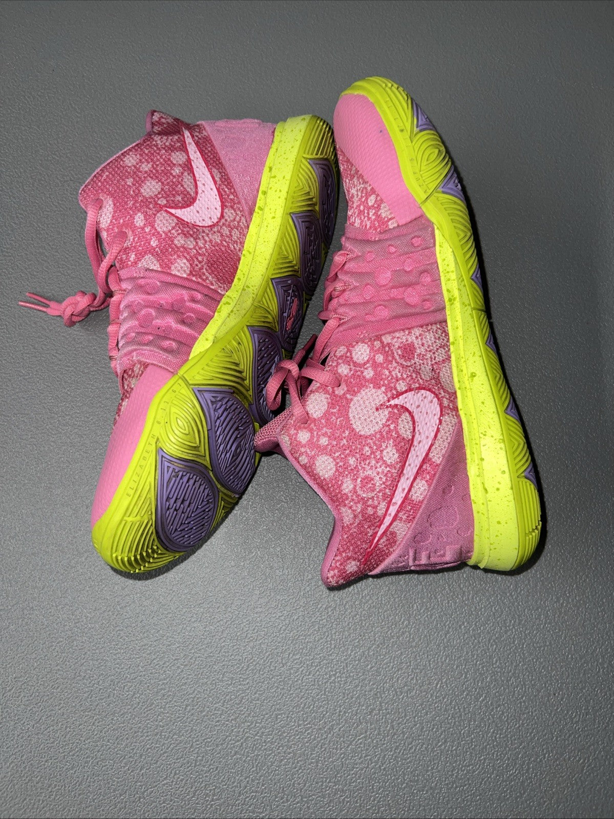 Size 7Y or 8.5 Wmns- Nike Kyrie 5 Spongebob Patrick Star GS