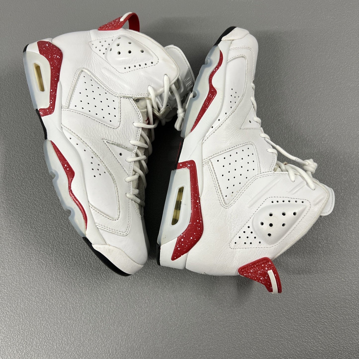 Size 11 - Air Jordan 6 Men’s ‘Red Oreo’