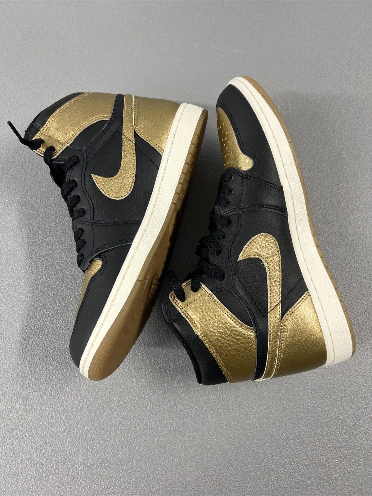 Size 11 - Air Jordan 1 Retro OG High Black Gold