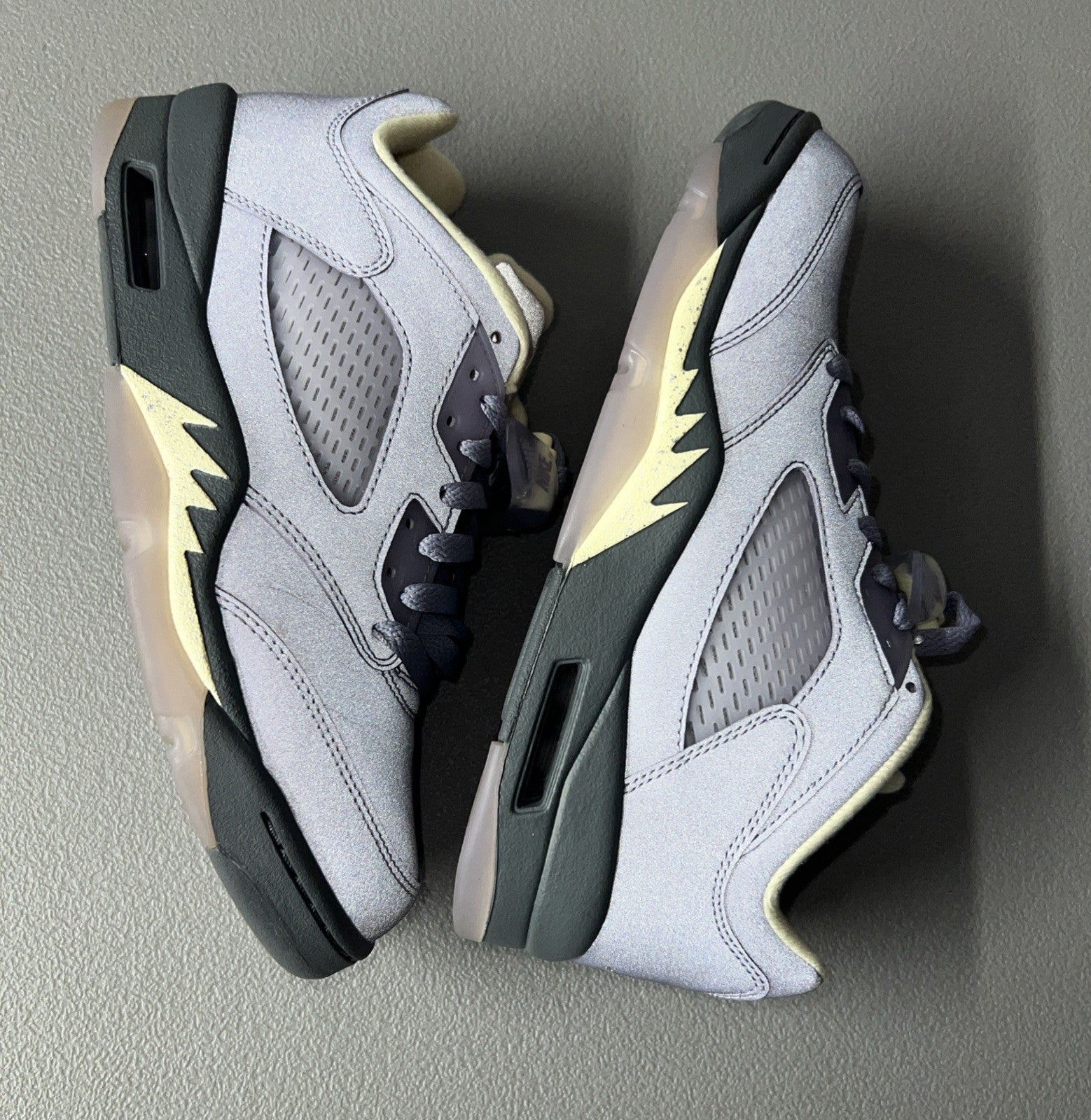Size 9 Wmns or 7.5 Men’s - Air Jordan 5 Retro Low Indigo Haze