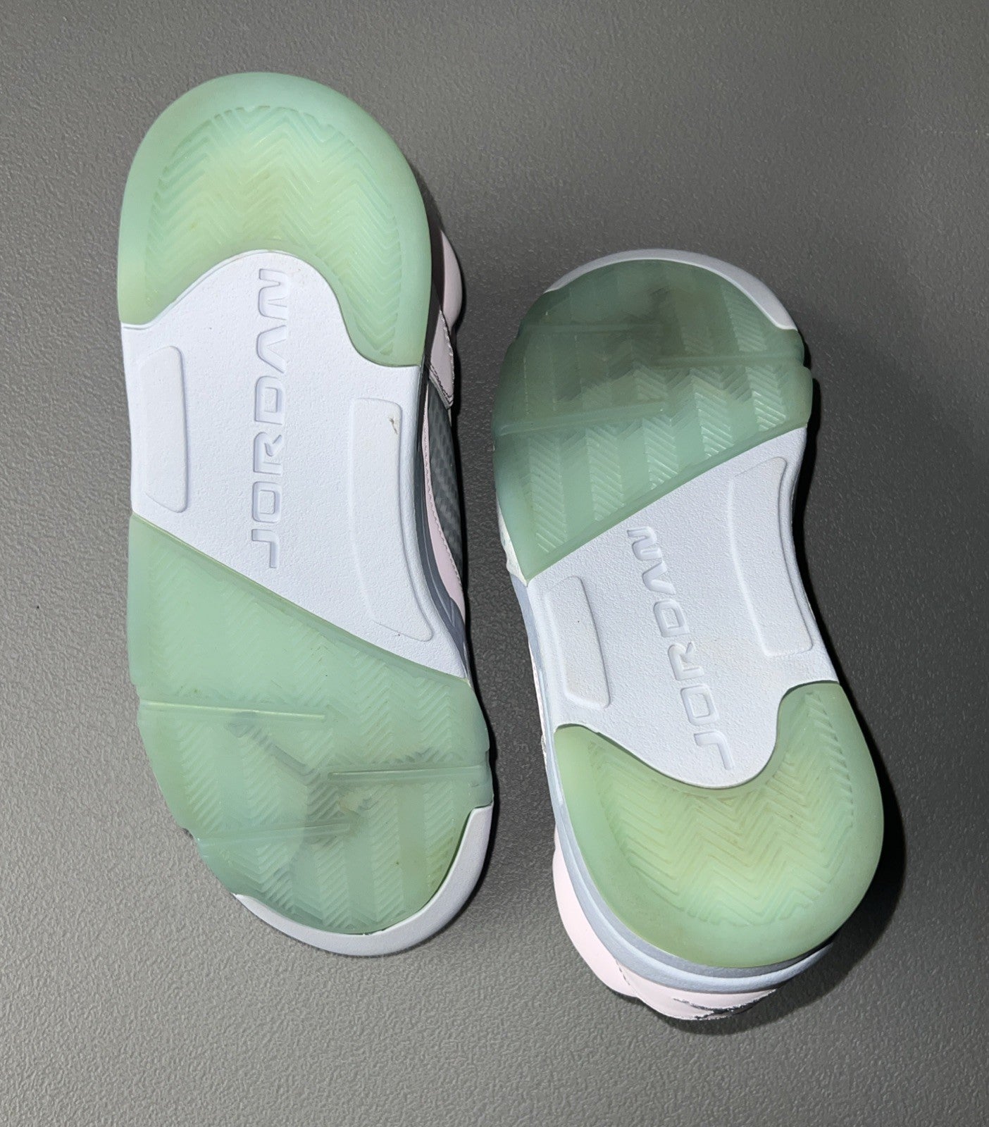 Size 11 - Jordan 5 Retro Easter 2022