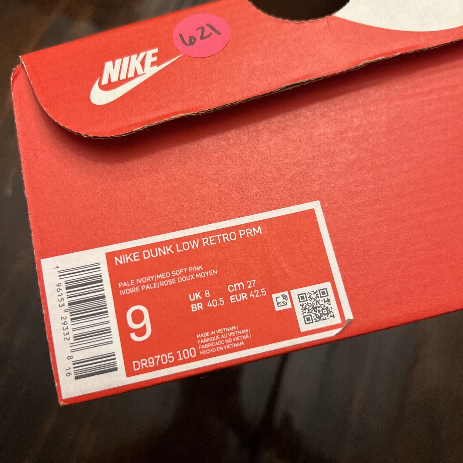 Size 9 - Nike Dunk Low Premium Valentine's Day. (Mens)