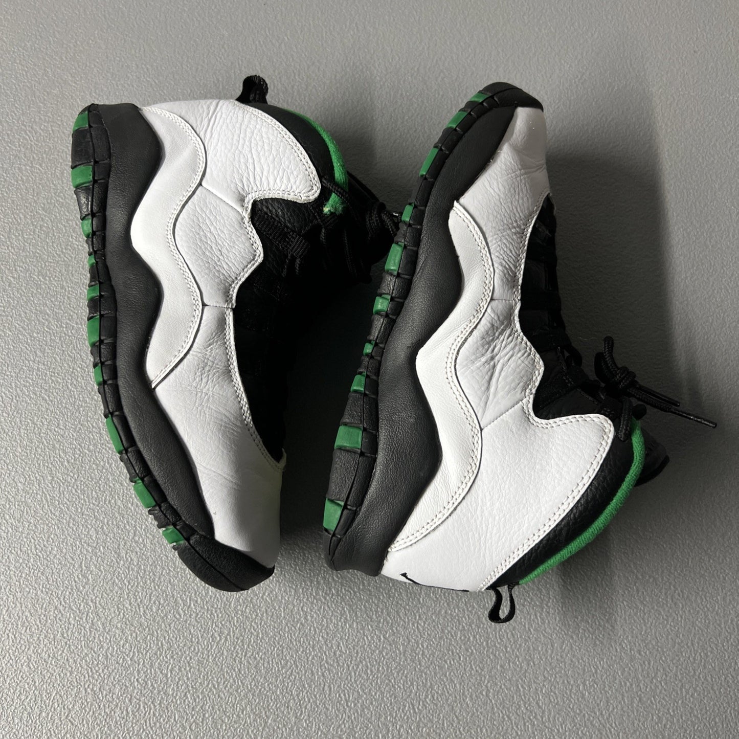 Size 5.5Y or 7 Wmns - Jordan 10 Retro ‘Seattle’ GS 310806-137