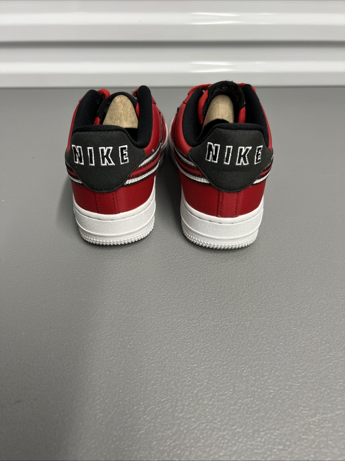Size 5Y or 6.5 Wmns- Nike Air Force 1 Low LV8 ‘University Red White’ (GS)