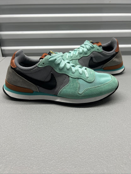Size 8-Nike Internationalist Women’s 'Artisan Teal'