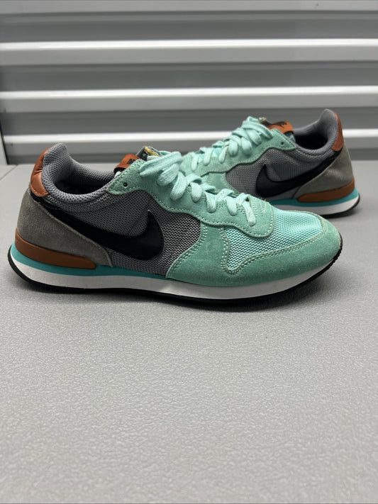 Size 8-Nike Internationalist Women’s 'Artisan Teal'