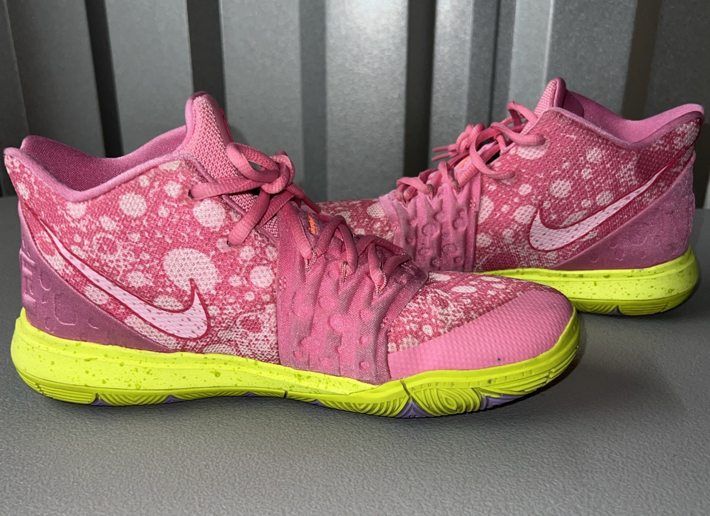 Size 7Y or 8.5 Wmns- Nike Kyrie 5 Spongebob Patrick Star GS