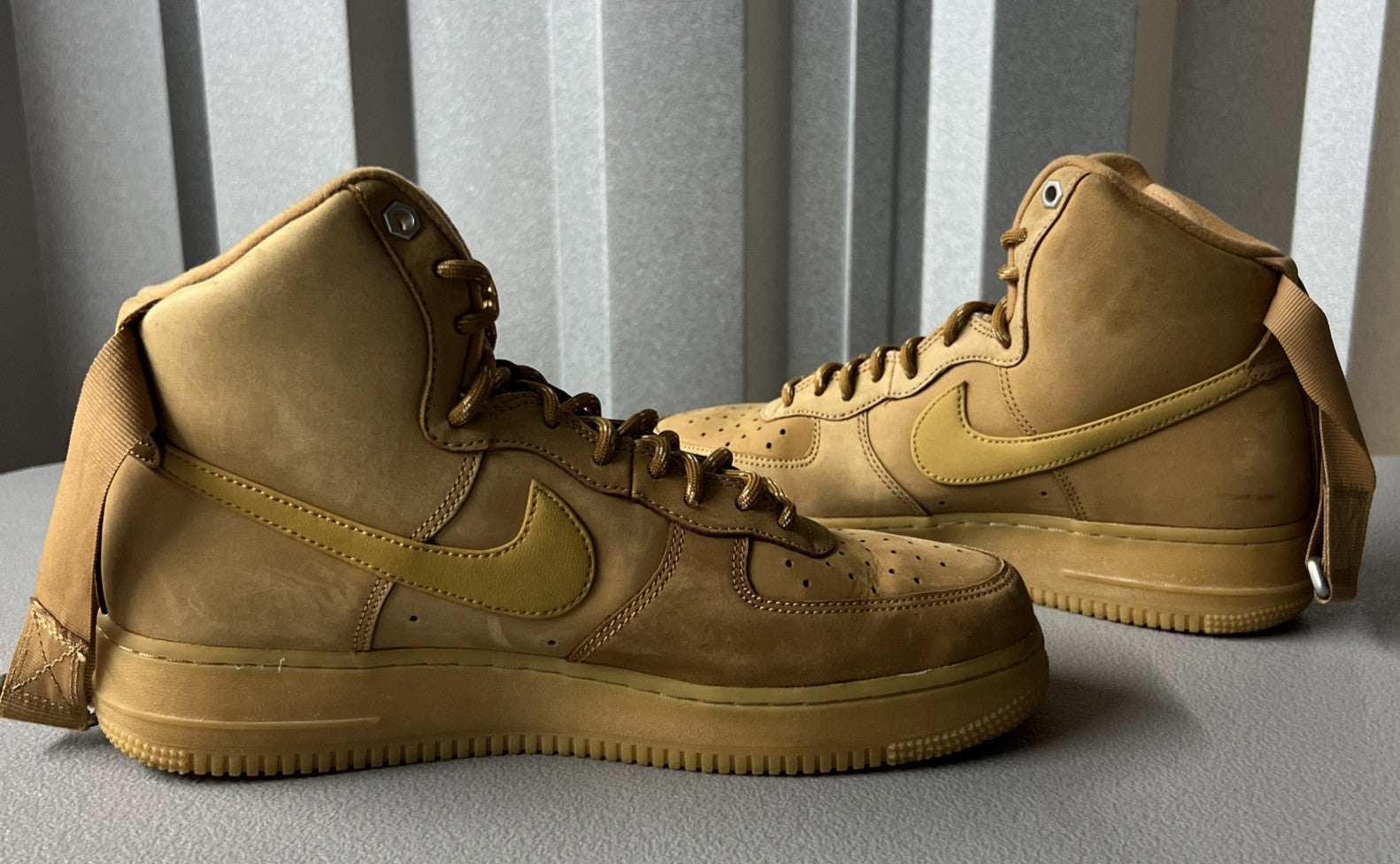 Size 8.5 Men’s or 10 Wmns- Nike Air Force 1 High ‘Flax’