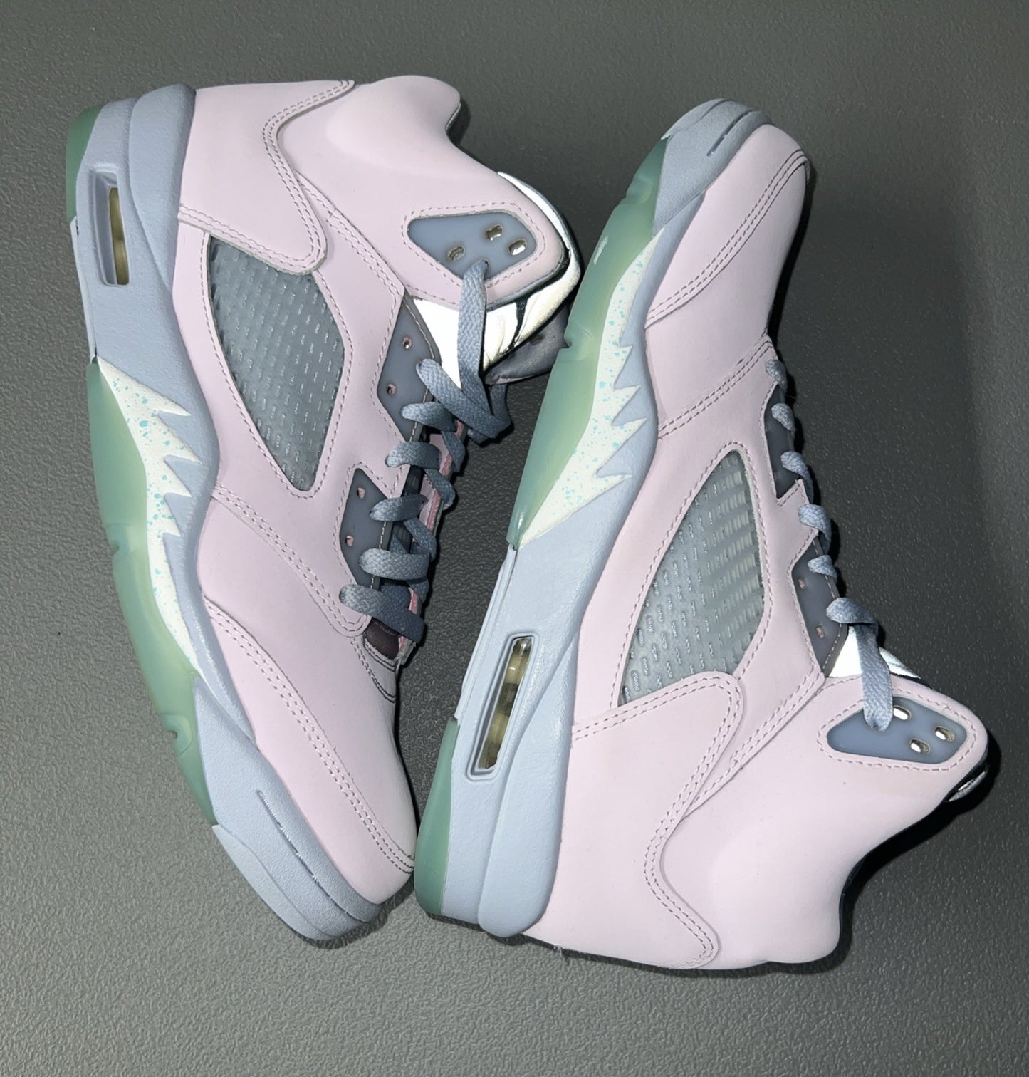 Size 11 - Jordan 5 Retro Easter 2022