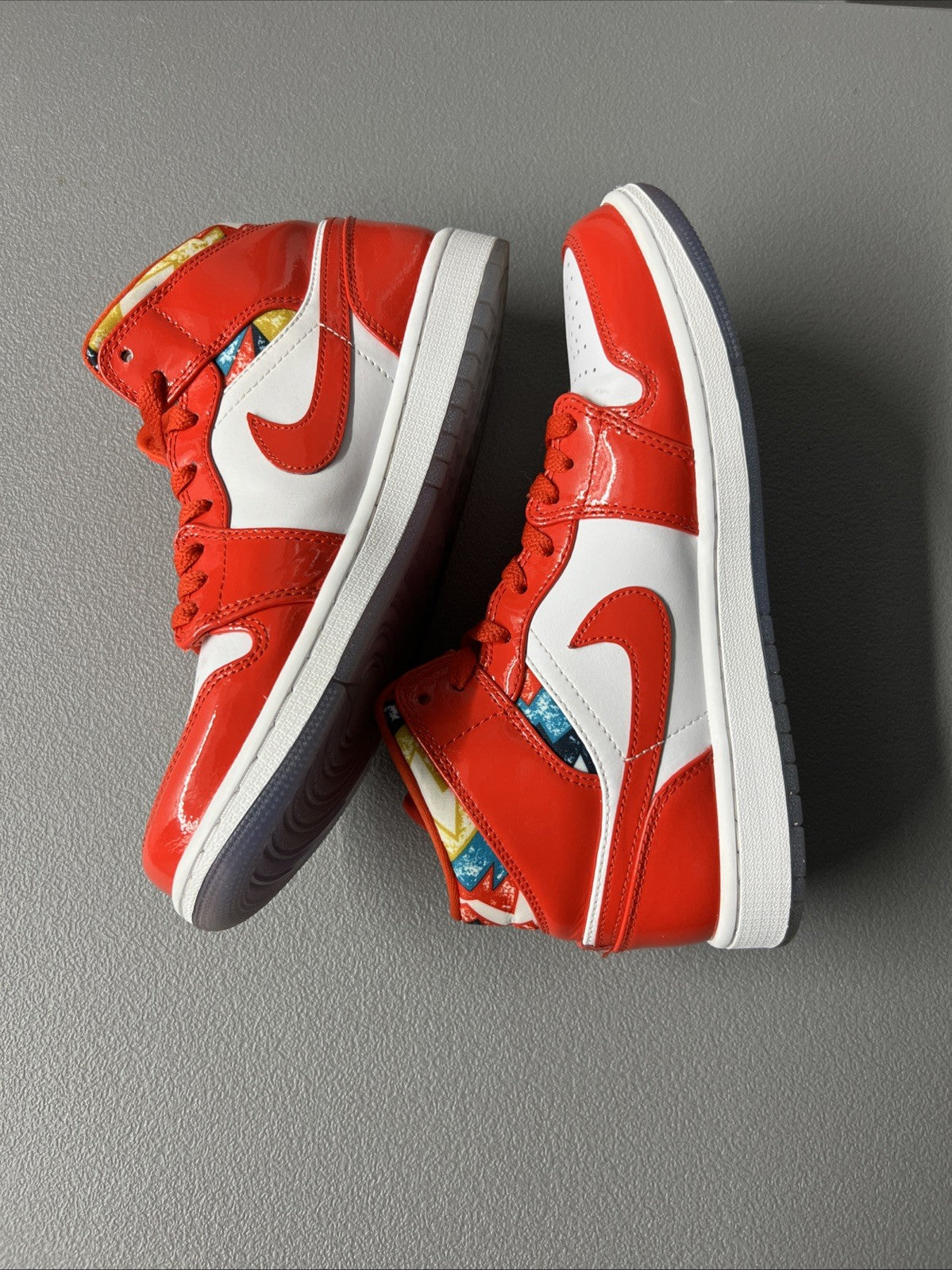 Size 8 Men’s or 9.5 Wmns- Air Jordan 1 SE Mid Barcelona Sweater