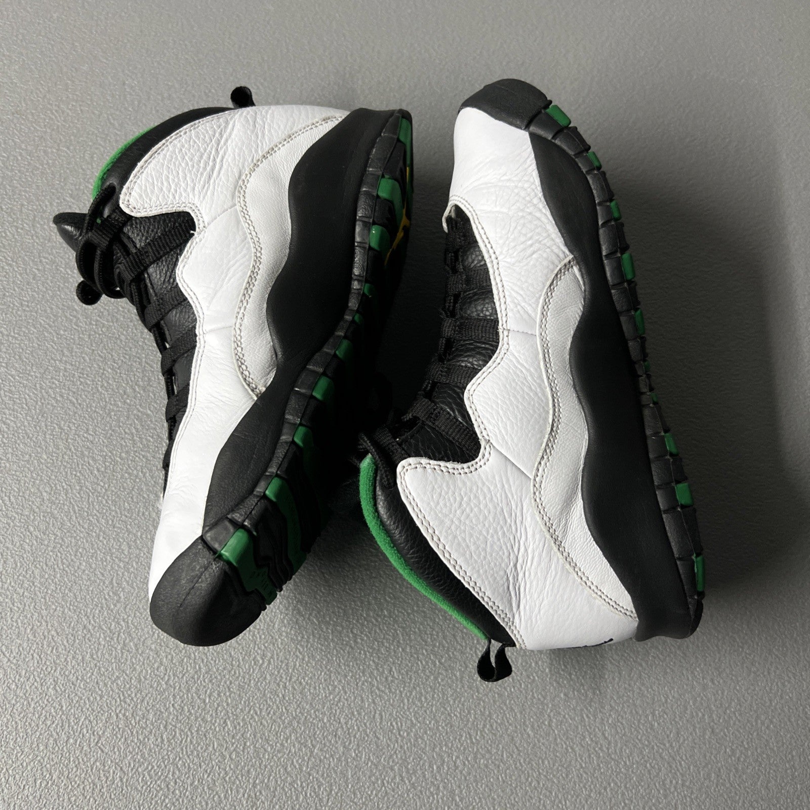 Size 5.5Y or 7 Wmns - Jordan 10 Retro ‘Seattle’ GS 310806-137
