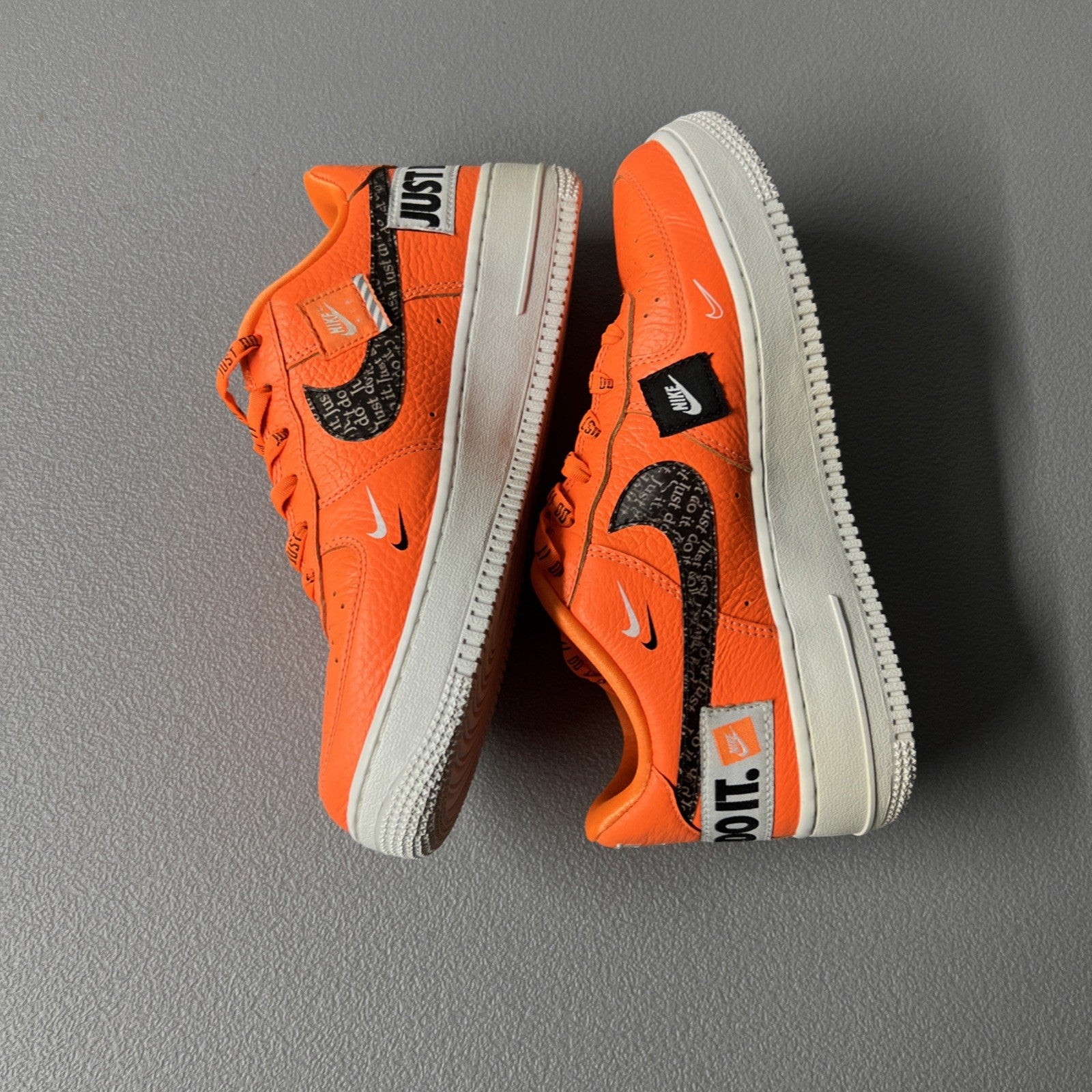 Size 6Y or 7.5 Wmns- Nike Air Force 1 '07 Premium 'Just Do It Pack’