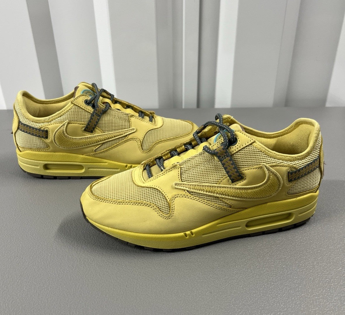 Size 9.5 - Nike Air Max 1 x Travis Scott Saturn Gold