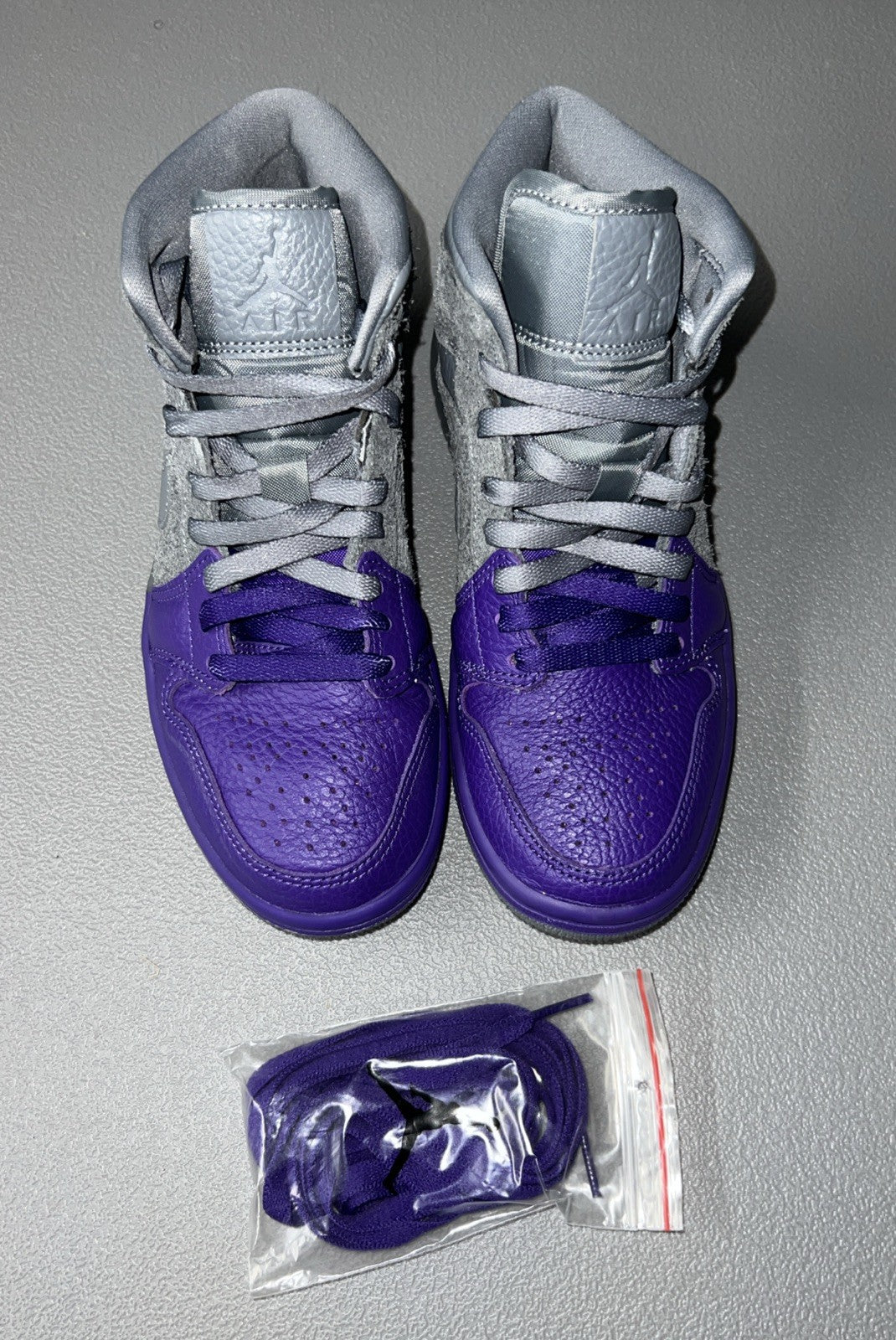 Size 5 - Jordan 1 Mid Sheila Rashid Wmns