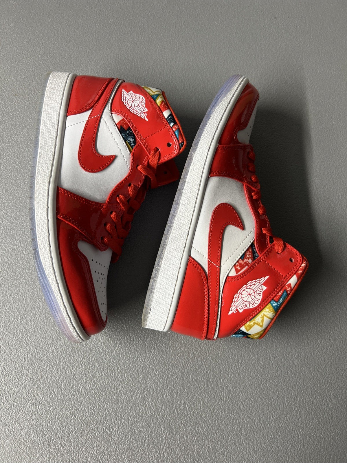 Size 8 Men’s or 9.5 Wmns- Air Jordan 1 SE Mid Barcelona Sweater