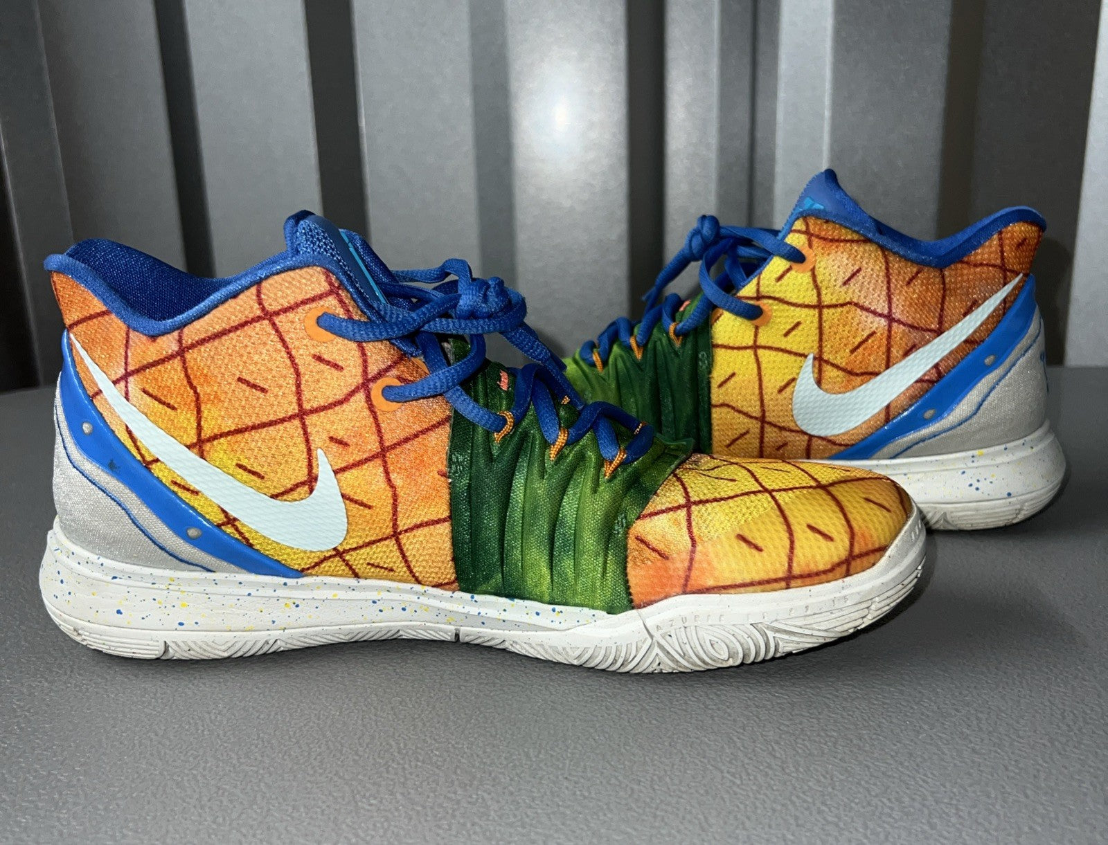 Size 7Y or 8.5 Wmns - Nike Kyrie 5 Spongebob Pineapple House GS