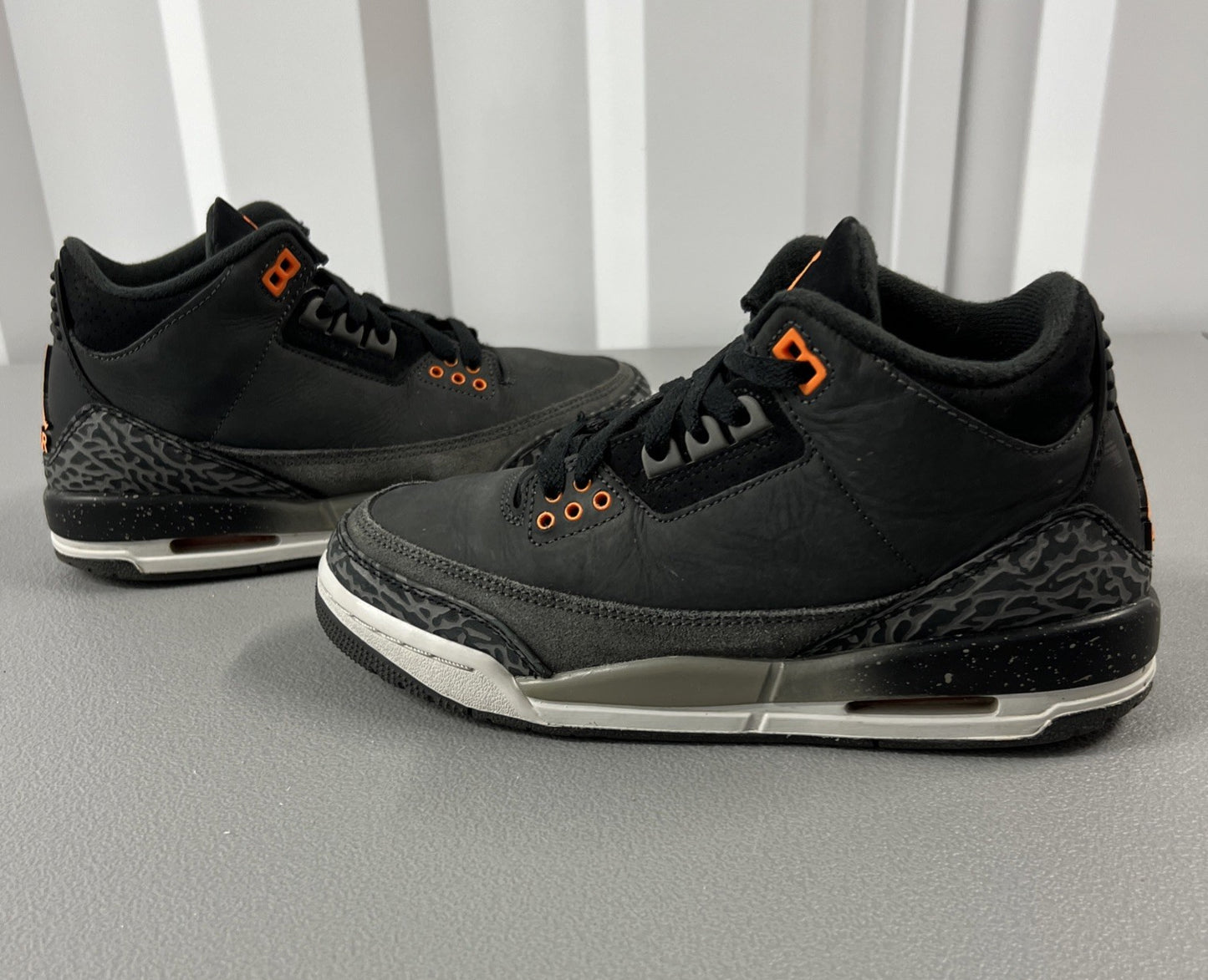 Size 5.5Y-Air Jordan 3 Retro GS 'Fear' 2023’