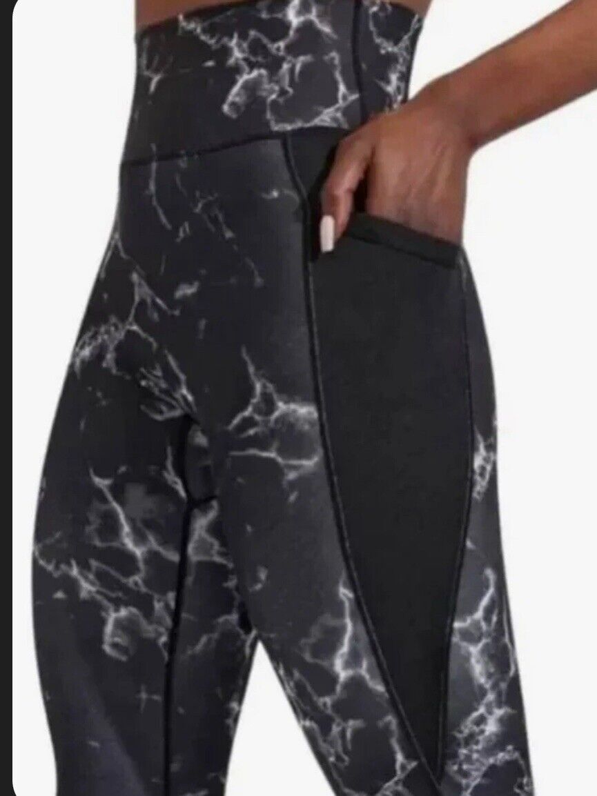 Size Small-BuffBunny Limitless Leggings - Black Marble