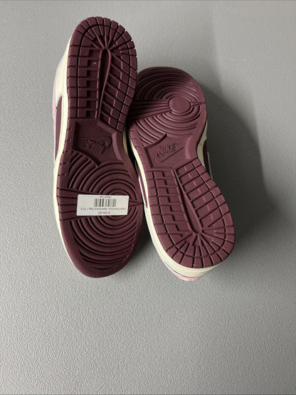 Size 12.5- Nike Dunk Low Premium ‘Valentine's Day’ (Mens)