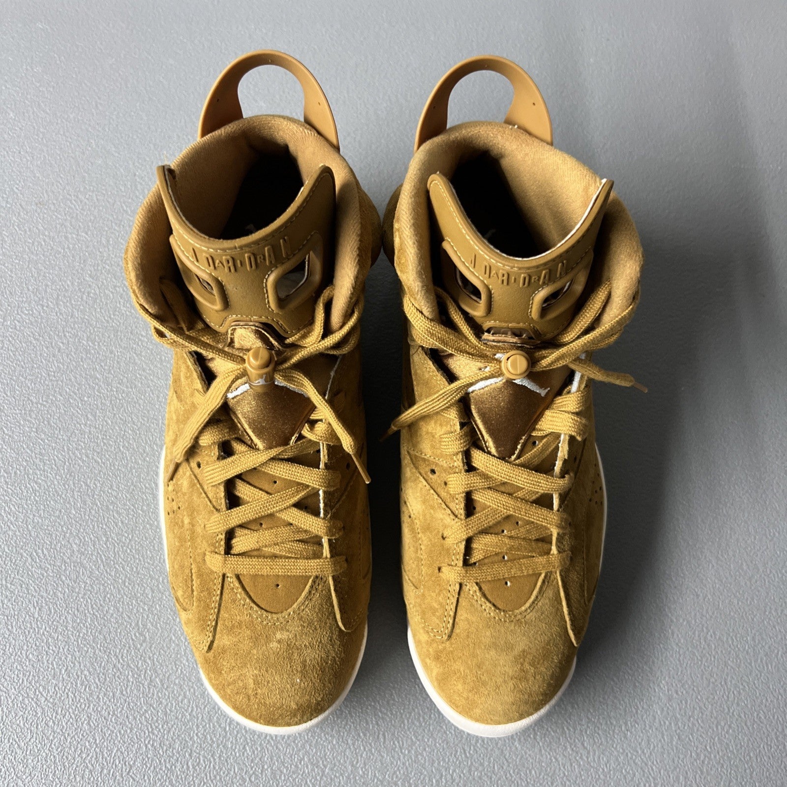 Size 10.5 - Air Jordan 6 Retro        Wheat 🌾