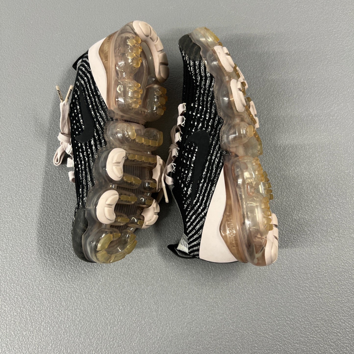 Size 6 - Nike Air VaporMax 3.0 ‘Pink Rose’ 🌹 Wmns