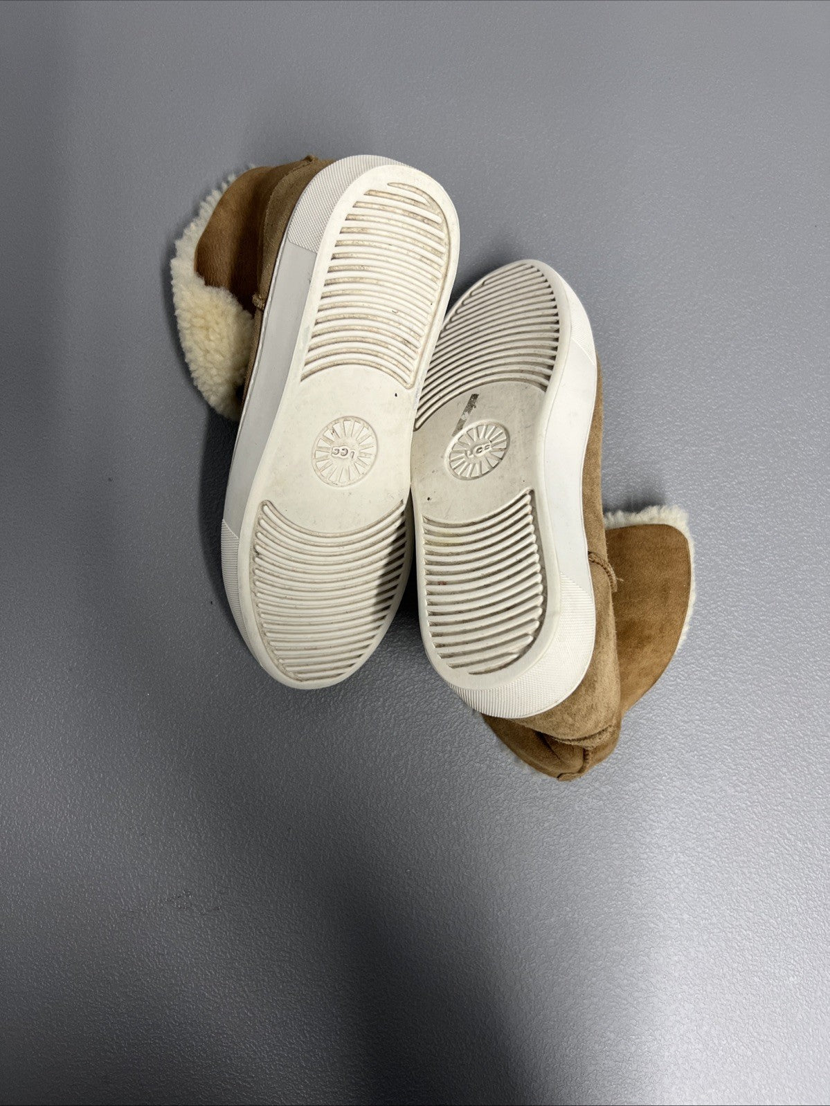Size 6 UGG Women's Lynus Sneaker Boots -Chestnut Suede