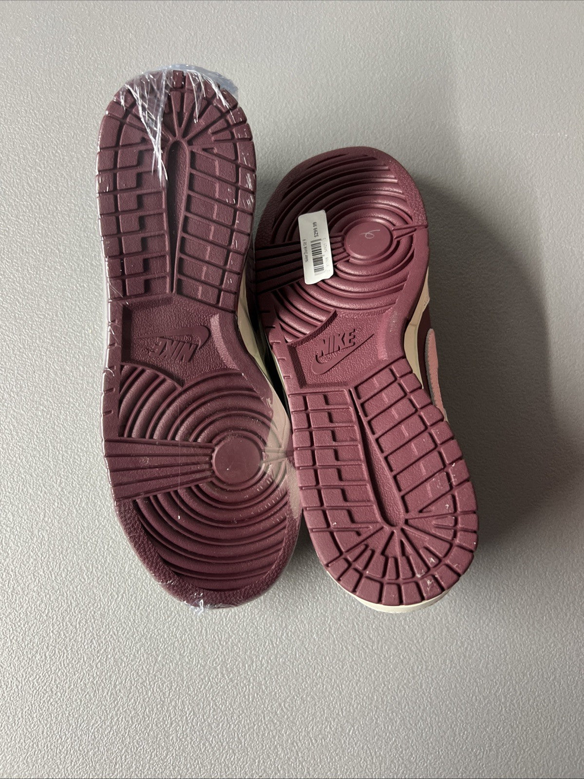 Size 9 - Nike Dunk Low Retro PRM ‘Valentine’s Day’ Men’s