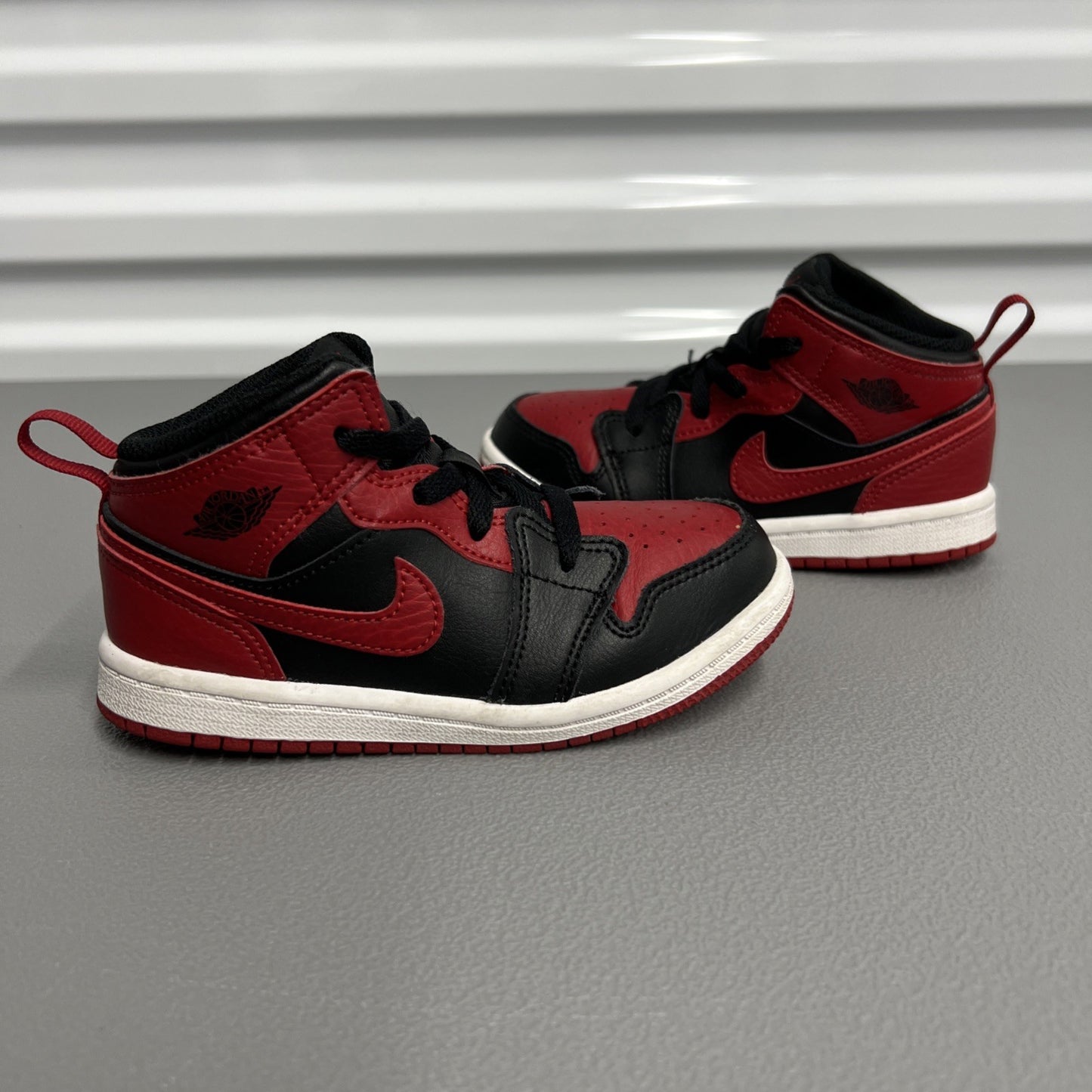 Size 9C- Air Jordan 1 Mid ‘Banned’ 2020 (Toddler)