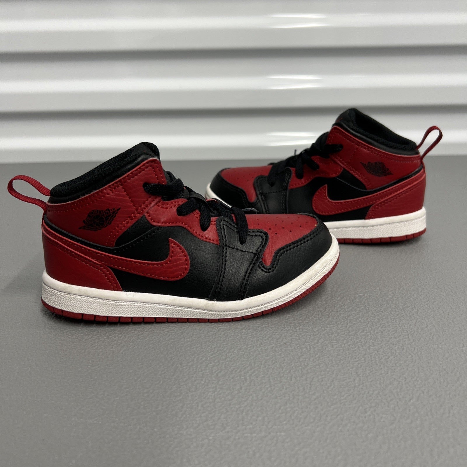 Size 9C- Air Jordan 1 Mid ‘Banned’ 2020 (Toddler)