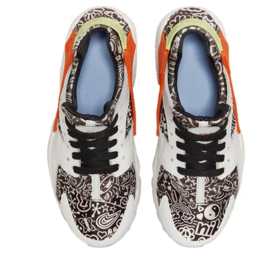 Size 5.5Y or 7 Wmns - Nike Air Huarache Run SE 'Doodle'
